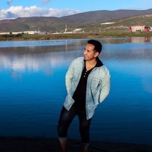 Meet your Posher, Max